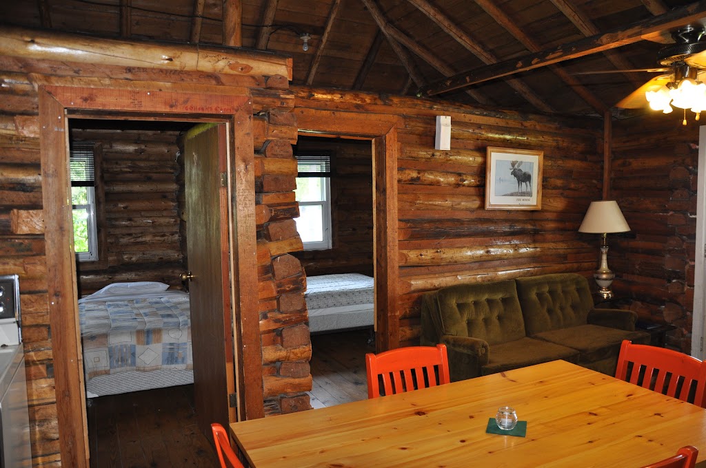 Okimot Lodge on Tomiko Lake | 95 Okimot Rd, Crystal Falls, ON P0H 1L0, Canada | Phone: (705) 758-6719
