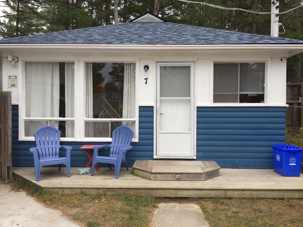 Wu Wus Cabins | 717- 2M3, 725 River Rd E, Wasaga Beach, ON L9Z 2M4, Canada | Phone: (705) 888-5401