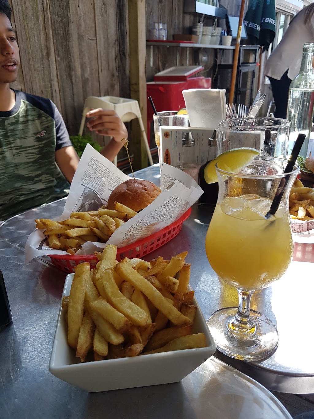 Hooked Fish Bar | 12157 Beecher St, Surrey, BC V4A 3G2, Canada | Phone: (604) 542-4665