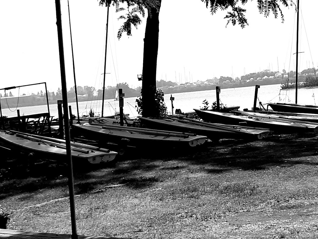 Mooredale Sailing Club | 8 Regatta Rd, Toronto, ON M5A 5A4, Canada | Phone: (416) 461-3660