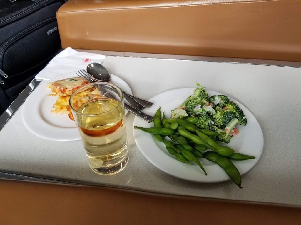 Air Canada Maple Leaf Lounge International Departure | 6301 Silver Dart Dr, Mississauga, ON L5P 1B2, Canada