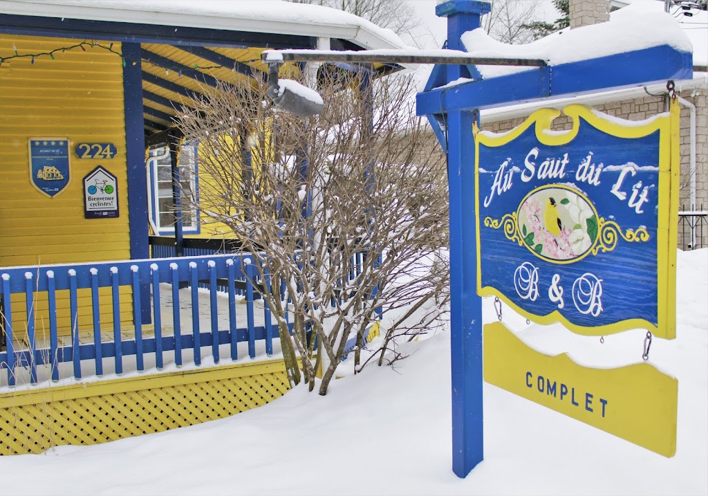 Au Saut Du Lit (Gîte/B&B/ Chambre dhôte/Bed and Breakfast | 224 Rue Merry N, Magog, QC J1X 2E8, Canada | Phone: (819) 847-3074