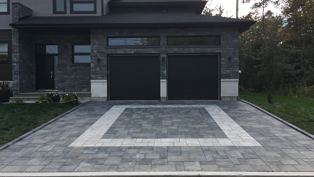 Les Pavés Unis Du Sud | 4435 Rue Jean Duchesne, Shawinigan-Sud, QC G9N 6T5, Canada | Phone: (819) 536-2222