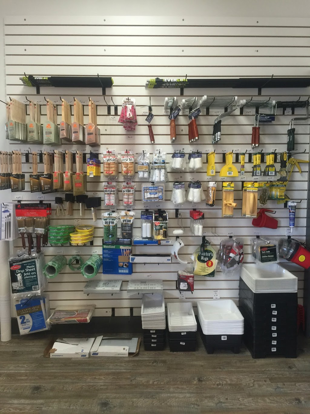 Benjamin Moore | 132B Roberts St, Ladysmith, BC V9G 1B2, Canada | Phone: (250) 533-9028