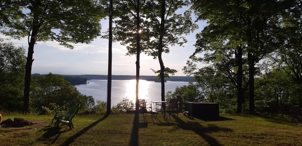 Clayton Cove B&B | 402 Claytons Cove Rd, Coe Hill, ON K0L 1P0, Canada | Phone: (613) 337-9209