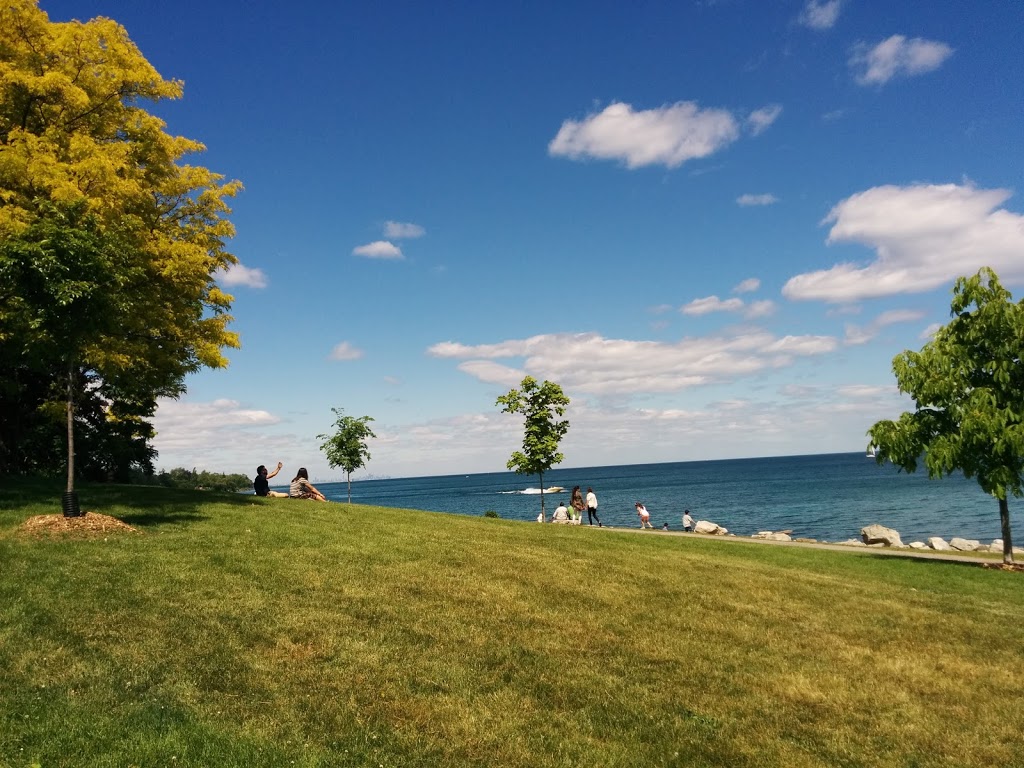 Lakeside Park | 2 Navy St, Oakville, ON L6J 2Y5, Canada | Phone: (905) 845-6601