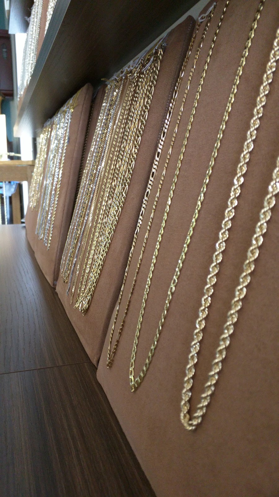 Bijouterie-Horlogerie Toutes... à lheure | 2041 Boul Louis-Fréchette, Nicolet, QC J3T 1M4, Canada | Phone: (819) 293-6619