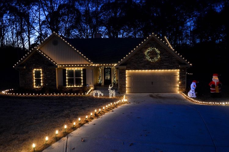 Calgary Solarlighting Tech | 36 Castlebury Ct NE, Calgary, AB T3J 1L5, Canada | Phone: (587) 707-4034
