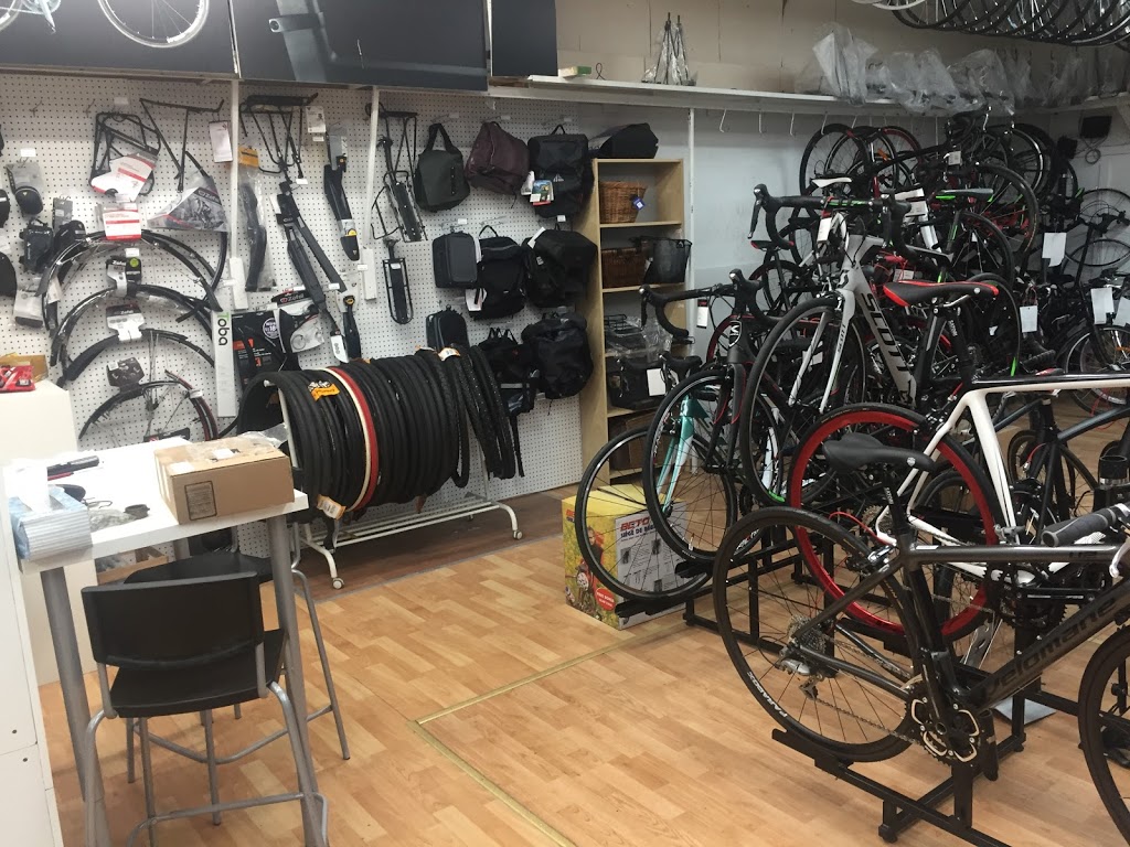 Boutique Vélomane | 3898 Rue Hochelaga, Montréal, QC H1W 1J7, Canada | Phone: (514) 259-7606