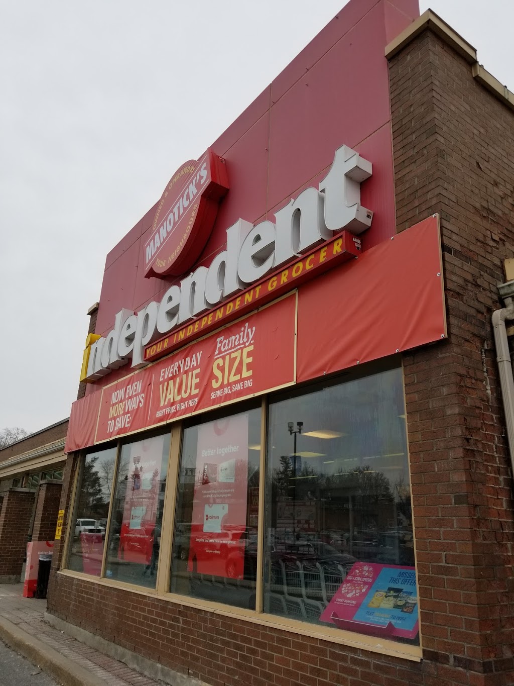 Robinsons Your Independent Grocer | 1160 Beaverwood Rd, Manotick, ON K4M 1A5, Canada | Phone: (613) 692-2828