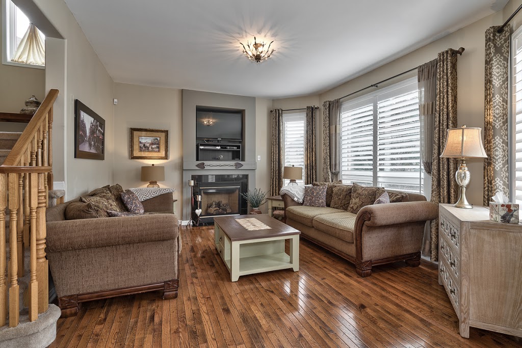 Caroline Fagan - Royal Lepage Real Estate Services | 2259 Stanfield Rd, Mississauga, ON L4Y 1R6, Canada | Phone: (416) 459-8221