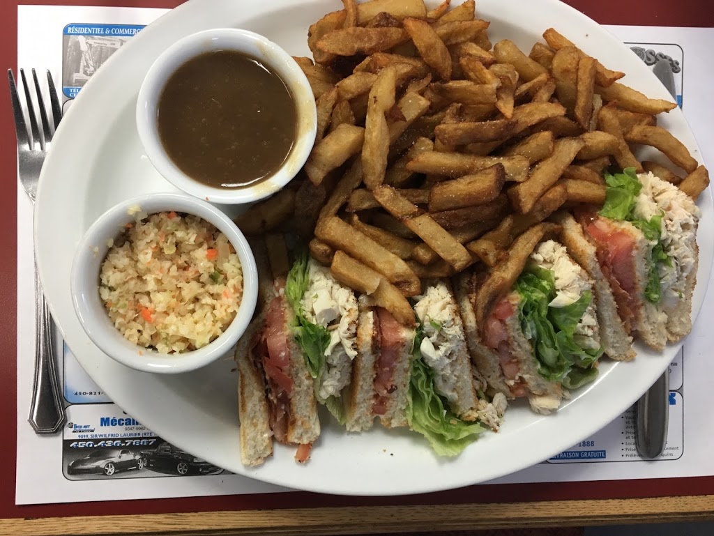 Casse-Croute LAmical | 626 B Montée Filion, Saint-Colomban, QC J5K 0M1, Canada | Phone: (450) 530-7819