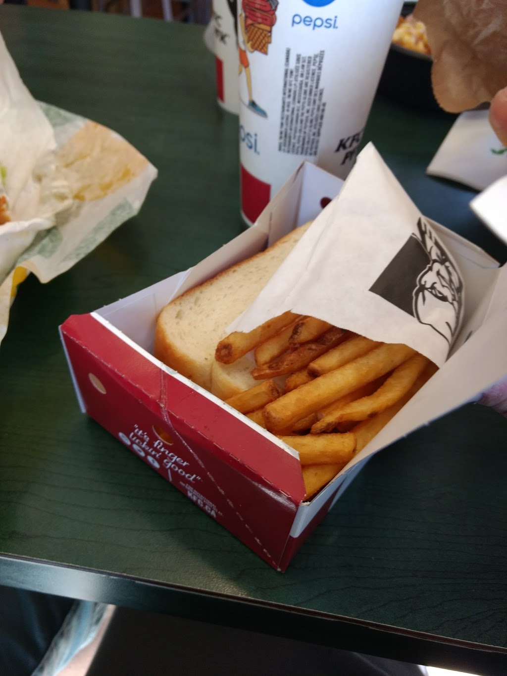 KFC | 5500 Lawrence Ave E, Scarborough, ON M1C 3B2, Canada | Phone: (416) 282-8649