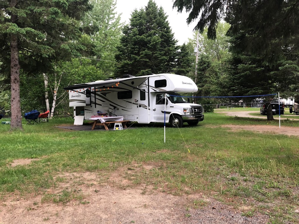 Camping De La Diable | 140 Rue Régimbald, Mont-Tremblant, QC J8E 3C5, Canada | Phone: (819) 425-5501