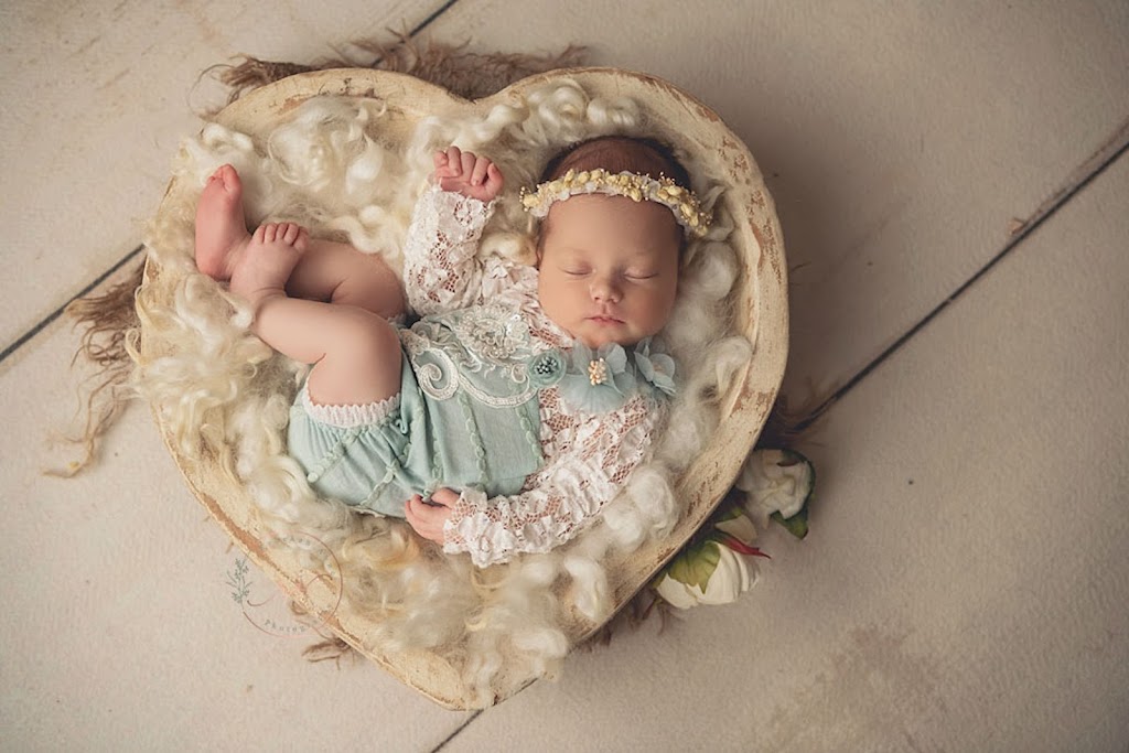 Rebekah Anne Photography | 351 Rock Chapel Rd, Dundas, ON L9H 5E2, Canada | Phone: (905) 407-0524