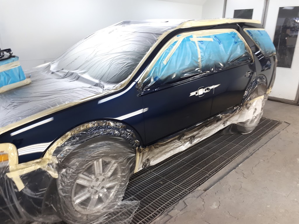 Carrossier ProColor Pierrefonds | 17080 Claude St, Montreal, QC H9J 2M9, Canada | Phone: (514) 626-6177