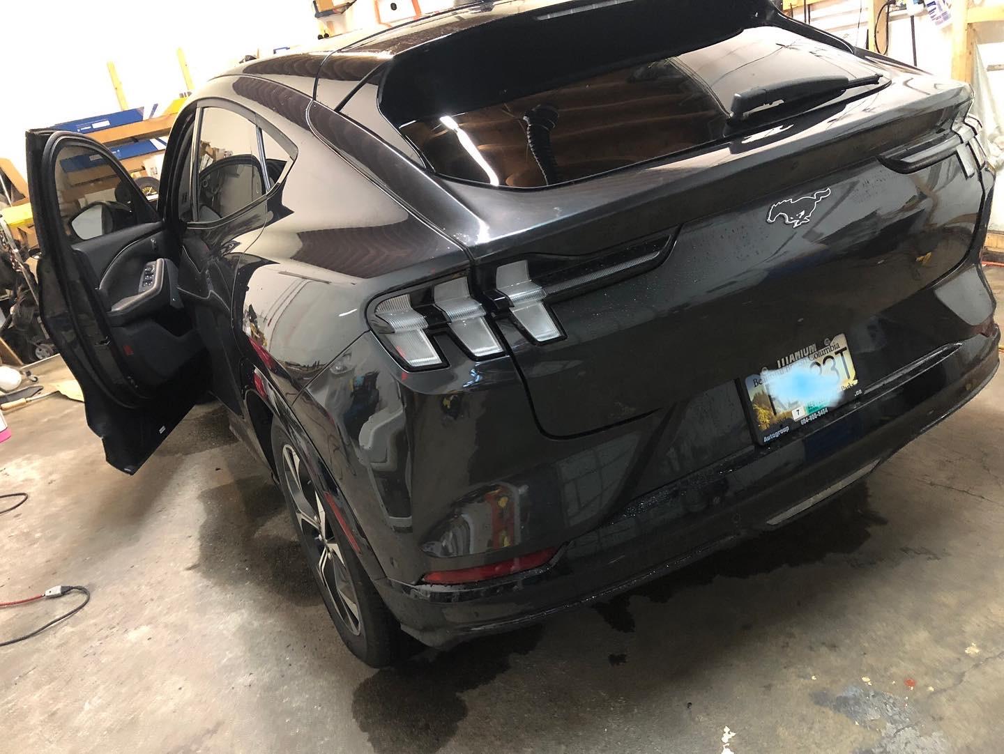 R.Q tinting | 6086 196 St, Langley, BC V3A 5X3, Canada | Phone: (604) 773-3325
