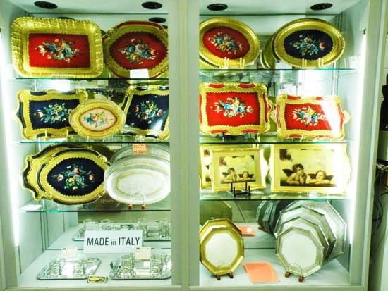 Rawas China And Gift / RoyalGift | 5167 Tomken Rd, Mississauga, ON L4W 1P1, Canada | Phone: (905) 629-9330