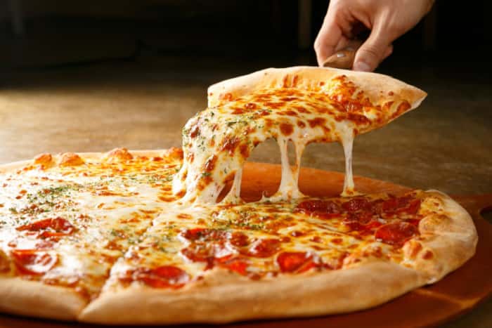 www.pizz.ca | 2287 Chemin Royal, Sainte-Famille, QC G0A 3P0, Canada | Phone: (418) 829-9898
