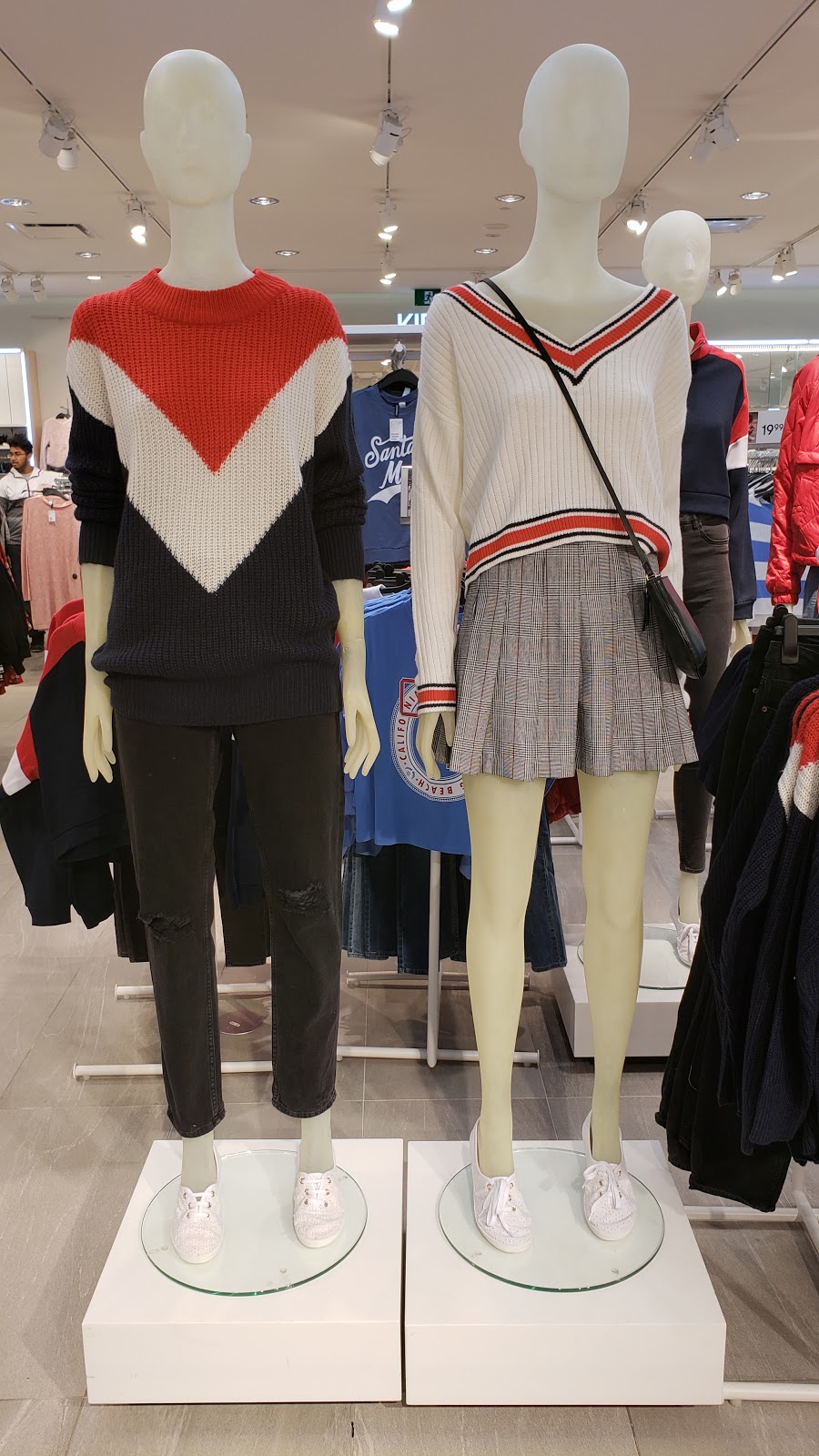 H&M | 25 Peel Centre Dr Unit 617, Brampton, ON L6T 3R5, Canada | Phone: (855) 272-7007