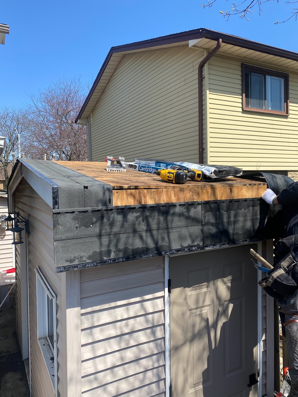 Cover Up Roofing | 15 Edenmills Dr, Scarborough, ON M1E 4L1, Canada | Phone: (647) 500-0903
