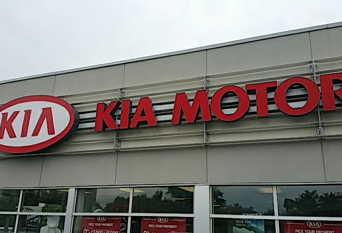 Peterborough Kia | 238 Lansdowne St E, Peterborough, ON K9L 2A3, Canada | Phone: (705) 741-1188