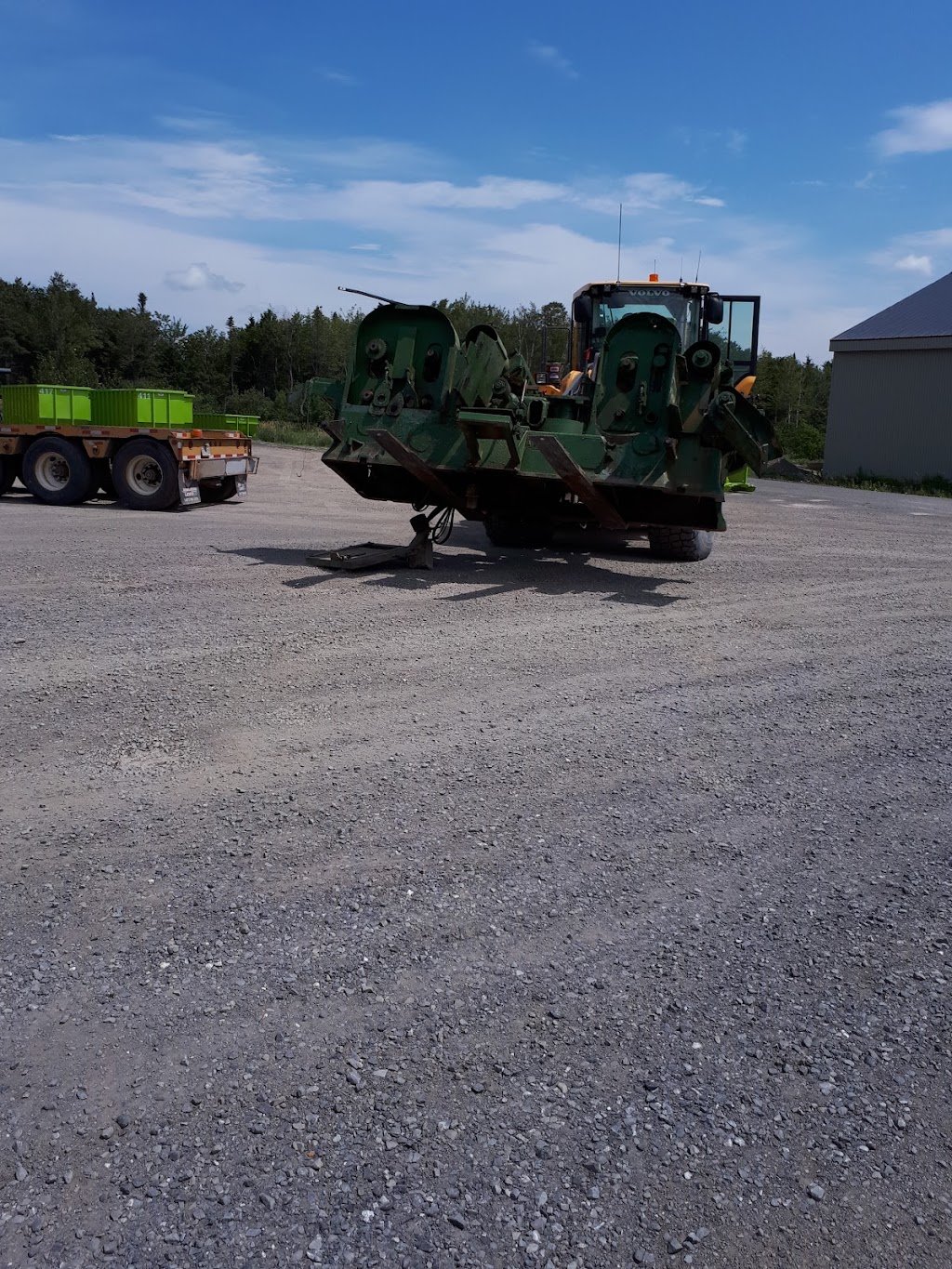 Transport Jacques Leblond Inc | 2 Rue Joseph-Alfred-Pelletier, Rivière-du-Loup, QC G5R 0E1, Canada | Phone: (418) 868-1781
