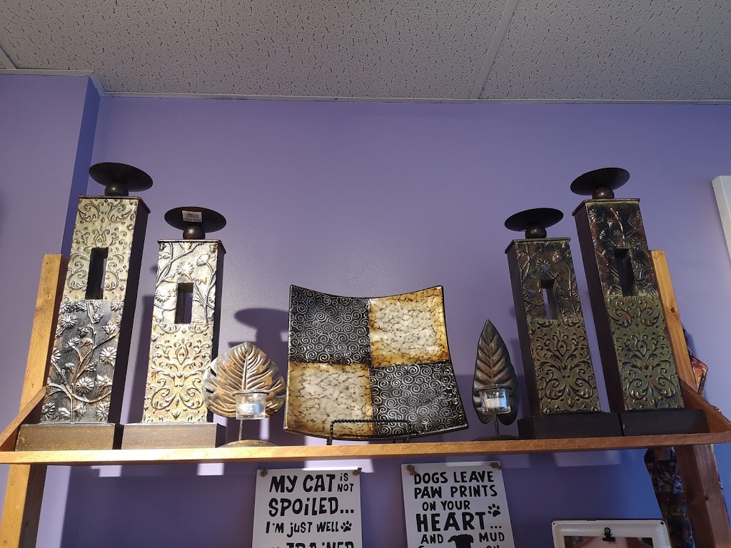 MinaPeach Framing Designs | 3863 Dougall Ave, Windsor, ON N9G 1X3, Canada | Phone: (519) 915-2894