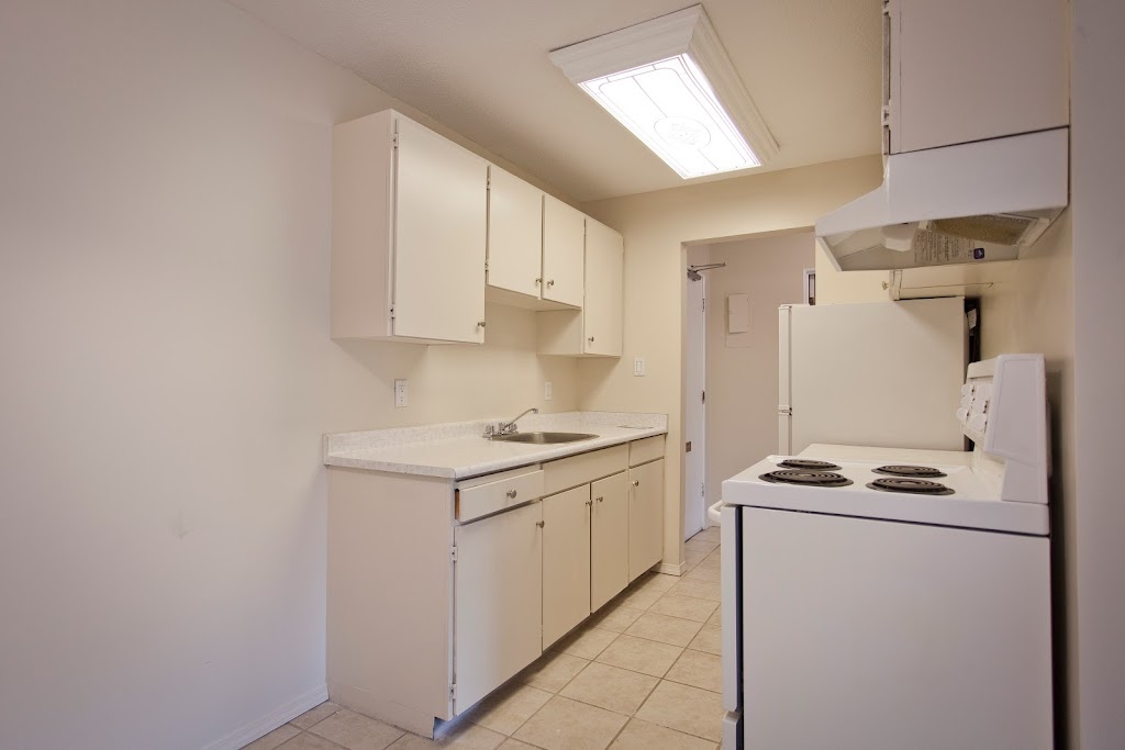 Sherbrooke Manor Apartments | 329 Sherbrooke St, New Westminster, BC V3L 3M5, Canada | Phone: (778) 655-1730
