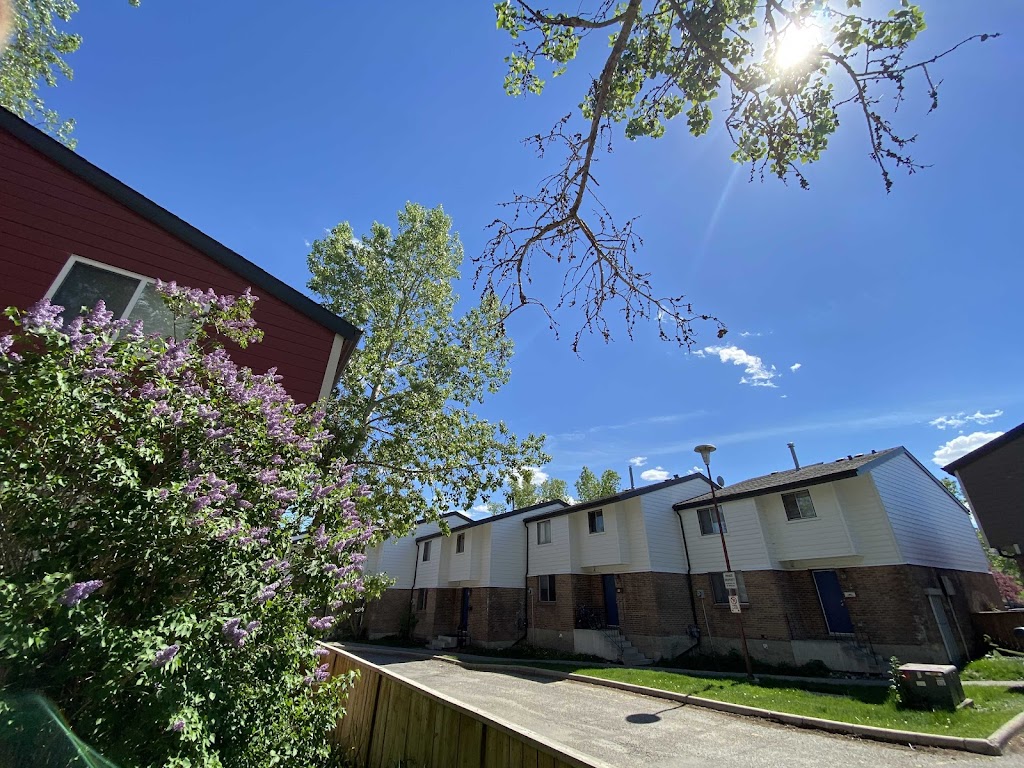 Bow River Townhomes | 6347 Bowview Rd NW, Calgary, AB T3B 4L9, Canada | Phone: (403) 700-2723