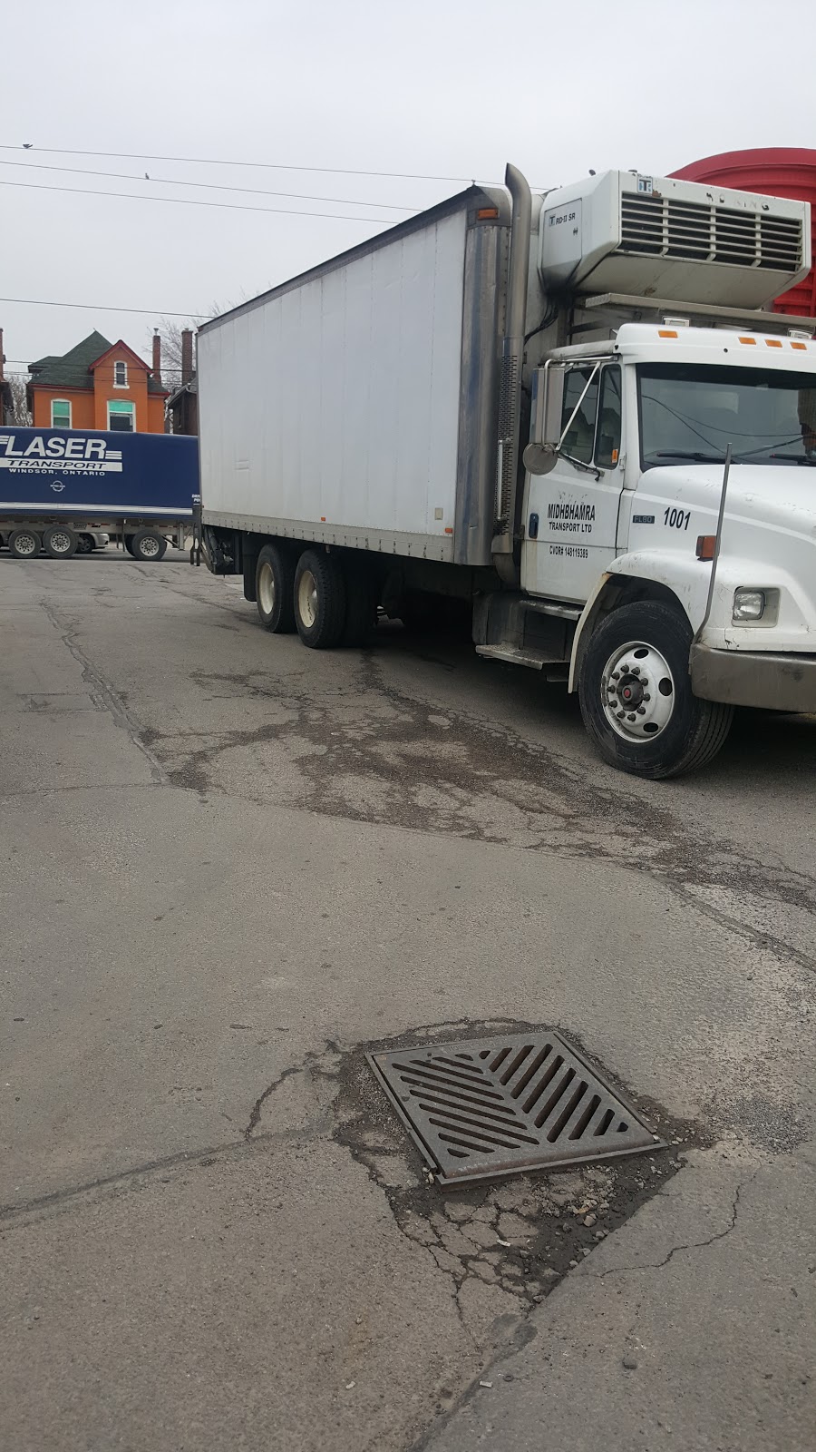 HUSKY | 271 Dundas St E, Waterdown, ON L8B 0E5, Canada | Phone: (905) 689-3316
