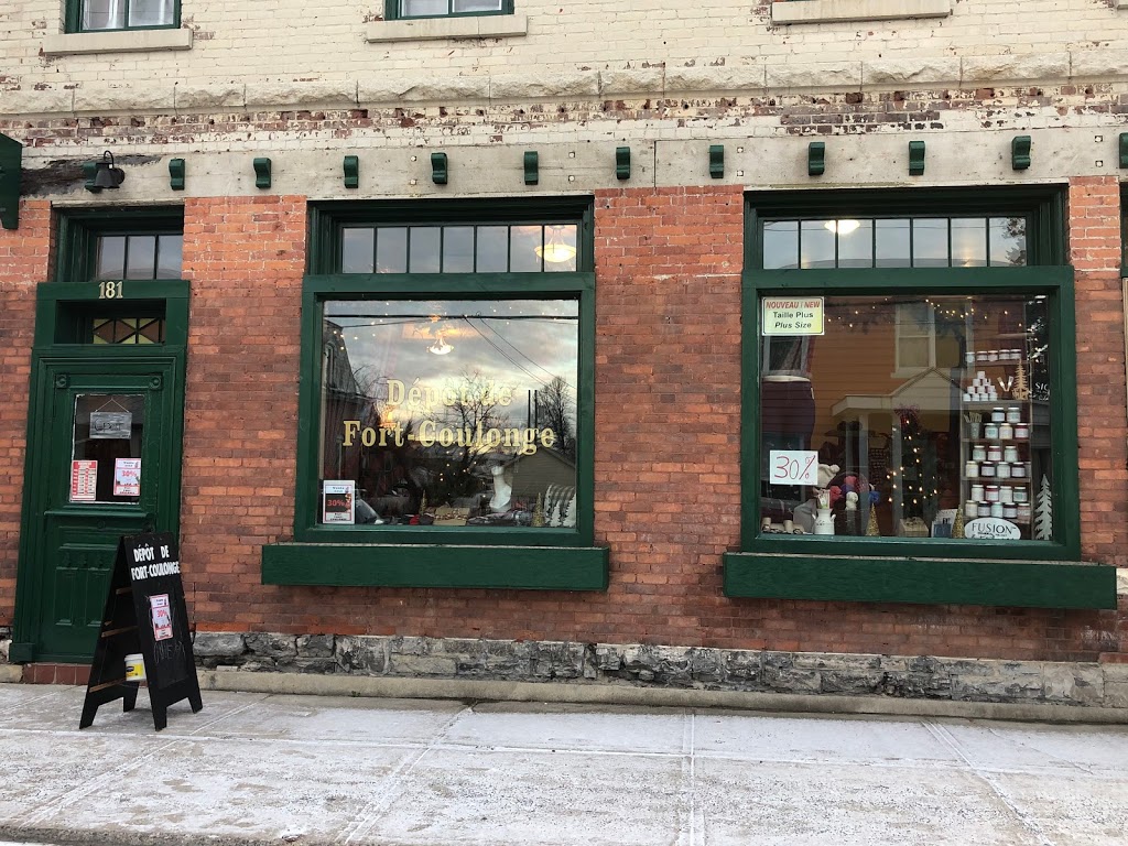 Dépôt de Fort-Coulonge | 181 Rue Principale, Fort-Coulonge, QC J0X 1V0, Canada | Phone: (819) 683-1883