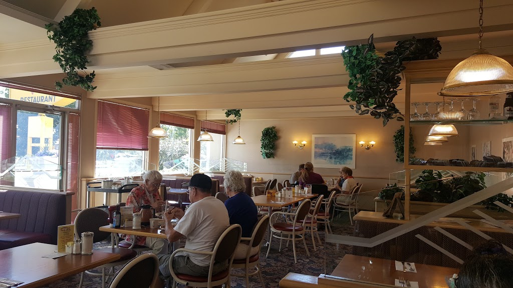 Phils Restaurants | 3210 17 Ave SE, Calgary, AB T2A 0P9, Canada | Phone: (403) 272-1007