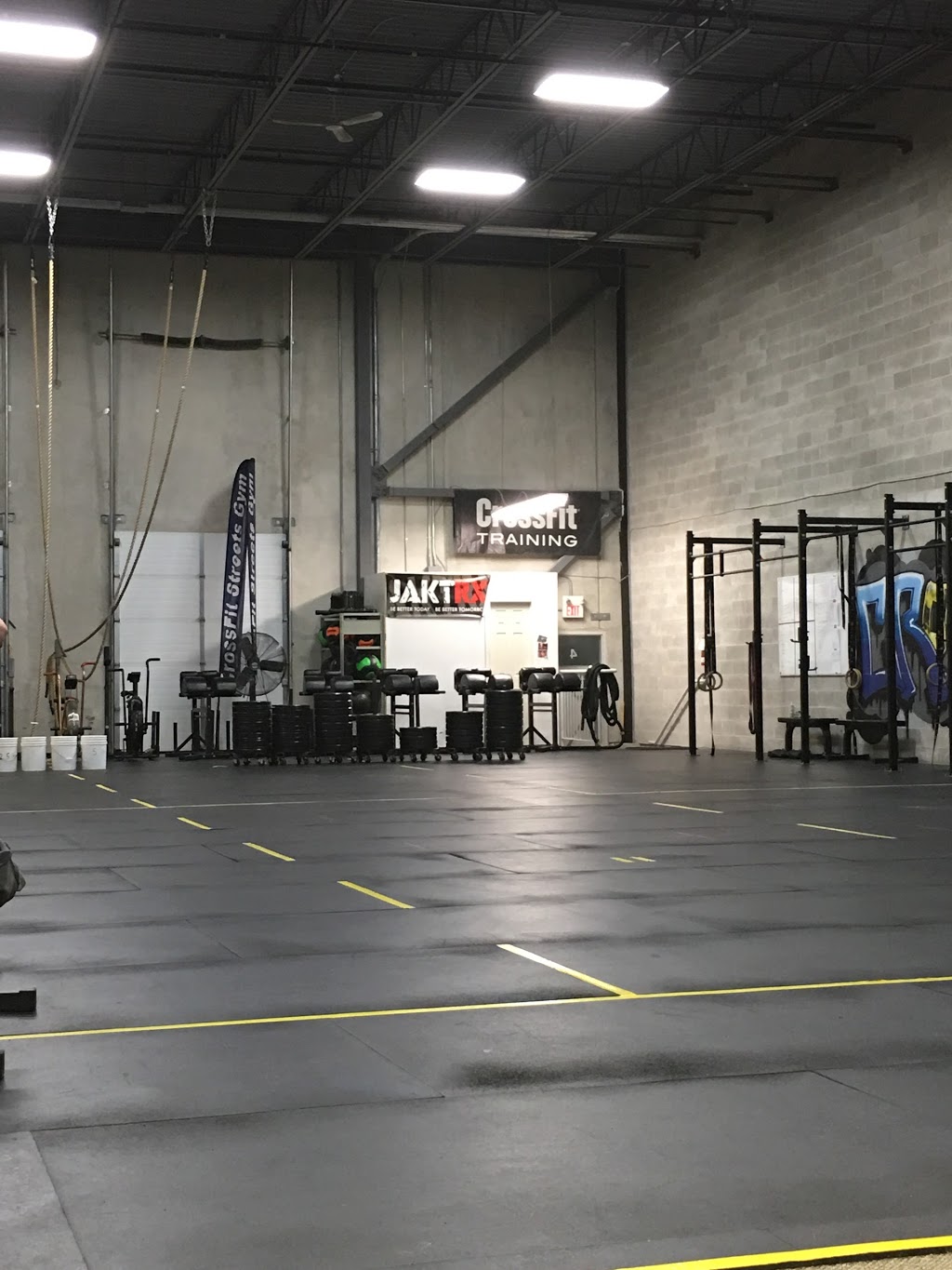 CrossFit Streets | 2905 Argentia Rd, Mississauga, ON L5N 8G6, Canada | Phone: (905) 812-1777