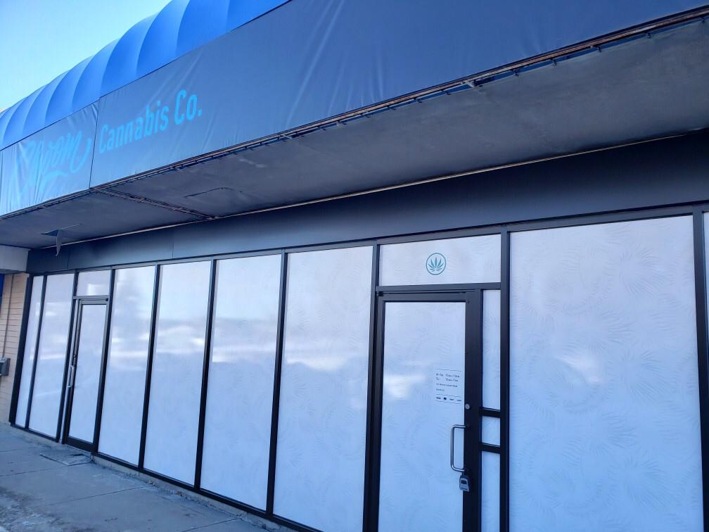 Choom Cannabis Co. | 631 Shawcliffe Gate SW, Calgary, AB T2Y 1W1, Canada | Phone: (587) 393-9095