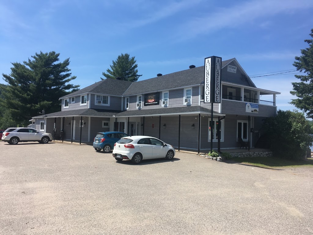 Auberge Presquile | 1001 Rue Principale, Notre-Dame-de-Pontmain, QC J0W 1S0, Canada | Phone: (819) 597-4100