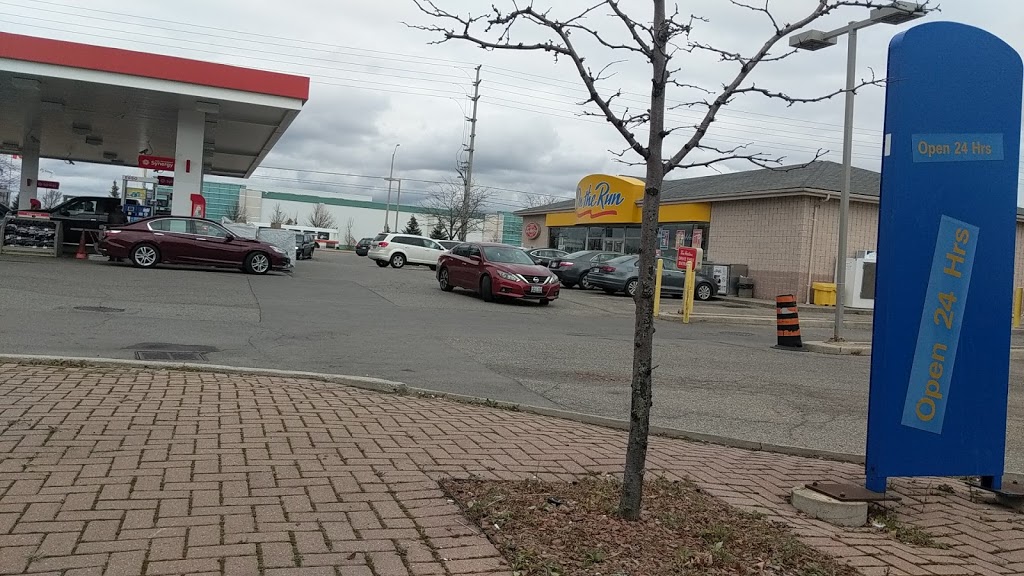 Esso | 780 Bancroft Dr, Mississauga, ON L5V 2Y6, Canada | Phone: (905) 819-4579