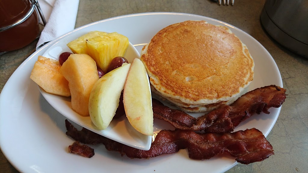 Perkins Restaurant & Bakery | 3022 23 St NE, Calgary, AB T2E 8R7, Canada | Phone: (403) 219-0900