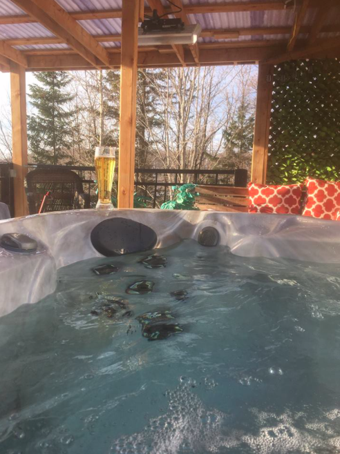 Riverstone Complexe Nature Détente | 2 Rue des Pins, Saint-Pierre-de-Broughton, QC G0N 1T0, Canada | Phone: (418) 805-9874