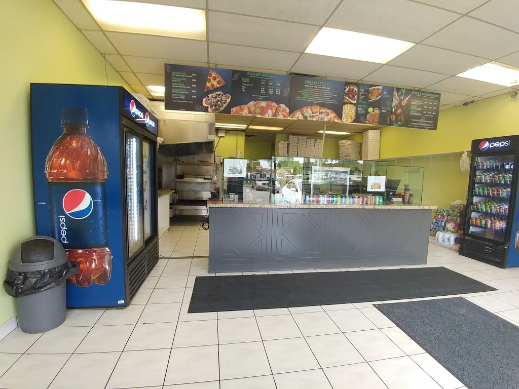 Pizza Maniac | 4-825 Weber St E, Kitchener, ON N2H 1H5, Canada | Phone: (519) 579-5999