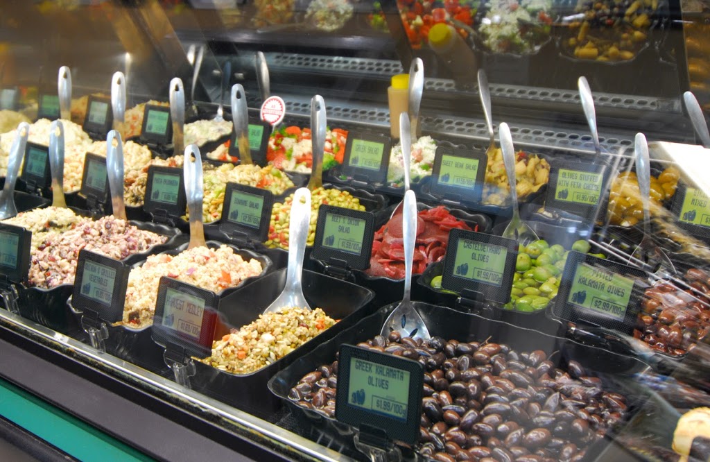 Peppers Grocery | 3829 Cadboro Bay Rd, Victoria, BC V8N 4G1, Canada | Phone: (250) 477-6513