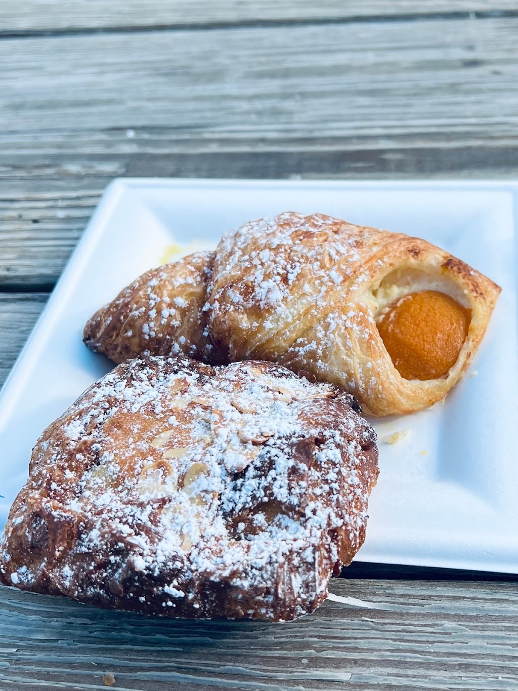 Frenchies Bakery Creperie | 1 Deerhurst Bayshore, Huntsville, ON P1H 1A9, Canada | Phone: (905) 783-5919