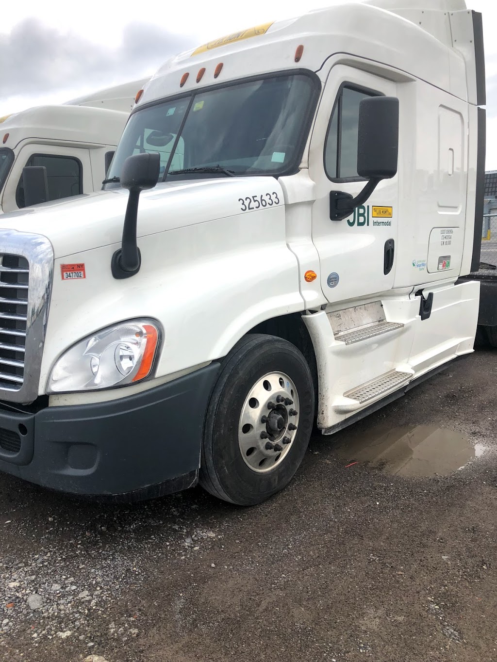 J.B. Hunt Transport Services, Inc. | 575 Kennedy Rd, Buffalo, NY 14227, USA | Phone: (800) 452-4868