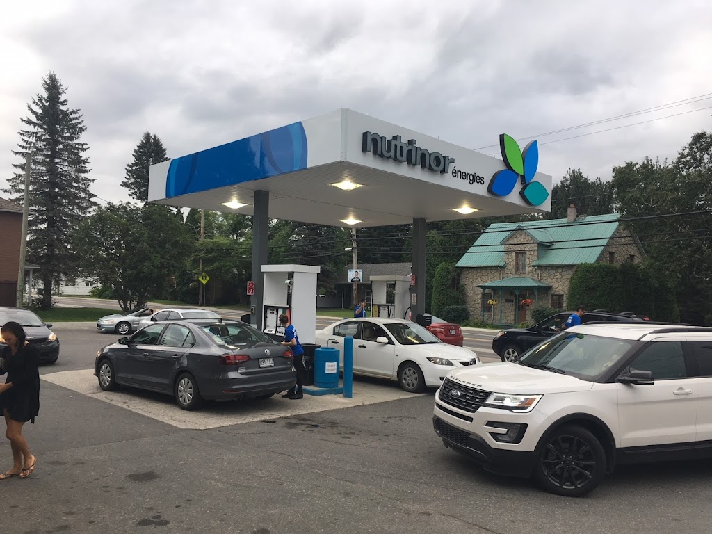 Station Sonic-O-Dollars | 253 Rue Principale, Saint-Nazaire, QC G0W 2V0, Canada | Phone: (418) 343-7105
