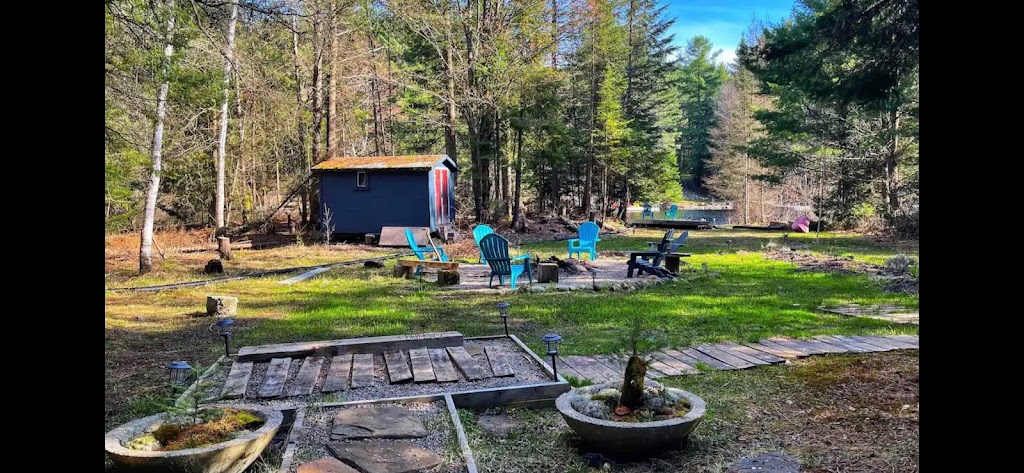 Muskokas Casa Riverside | 276 N Muskoka River Rd, Port Sydney, ON P0B 1L0, Canada | Phone: (416) 564-3804
