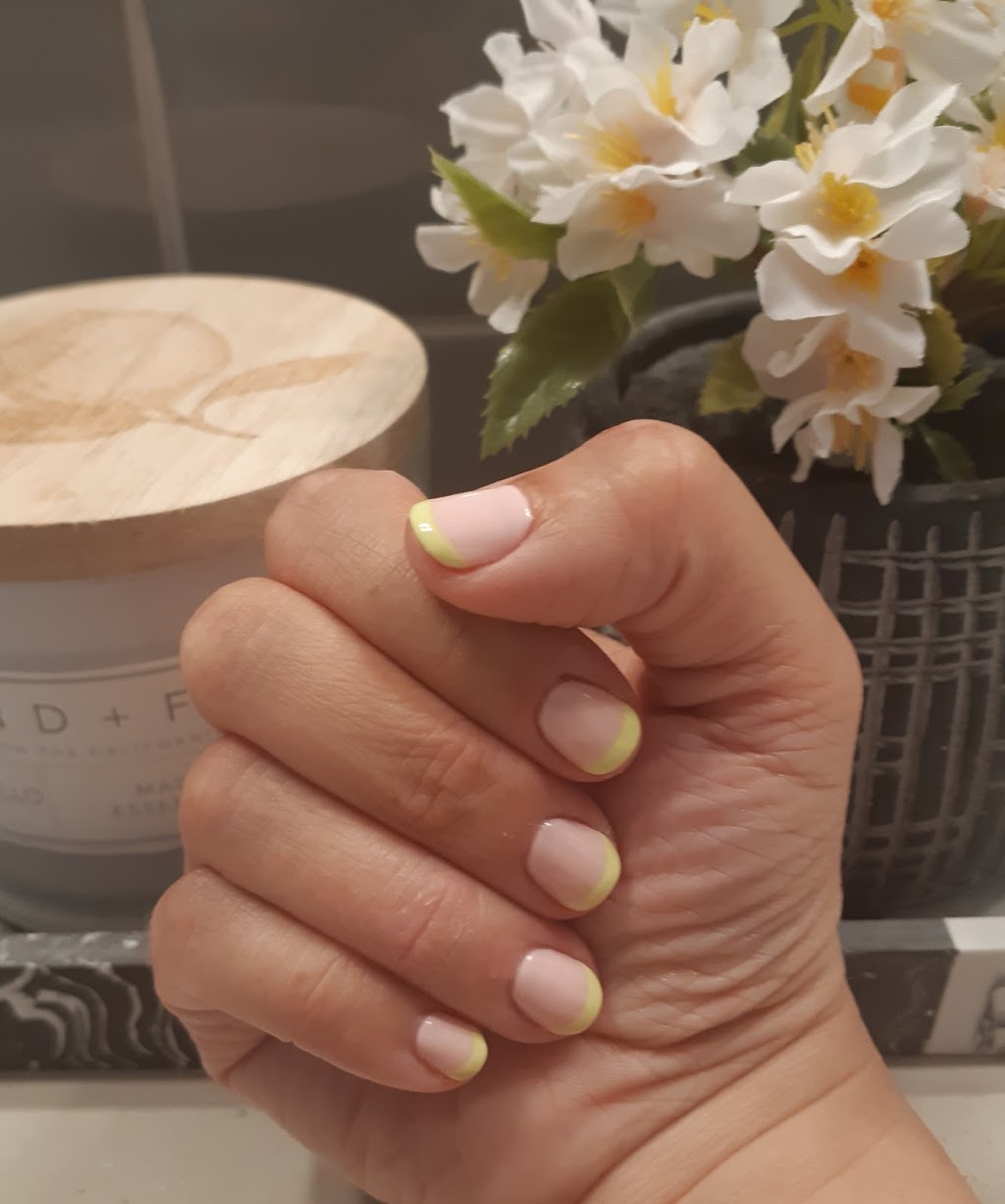 Victoria Nails & Spa | 305 10 St NW, Calgary, AB T2N 1V5, Canada | Phone: (403) 283-7020