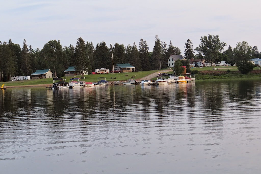 Duins Pineridge Resort | 2084 Pickerel & Jack Lake Rd, Burks Falls, ON P0A 1C0, Canada | Phone: (705) 382-2027