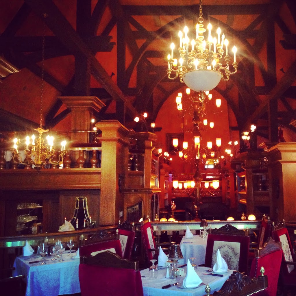 La Castile | 2179 Dundas St E, Mississauga, ON L4X 1M3, Canada | Phone: (905) 625-1137