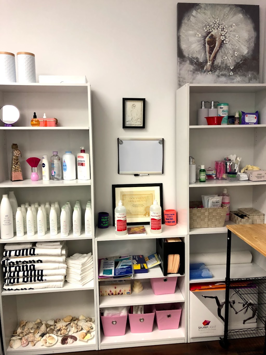 B-beauty medical aesthetics | 3075 Hospital Gate, Oakville, ON L6M 1M1, Canada | Phone: (437) 747-7989