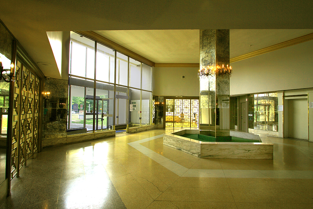 Metcap Living | 1501 Woodbine Ave, East York, ON M4C 4H1, Canada | Phone: (416) 425-2333